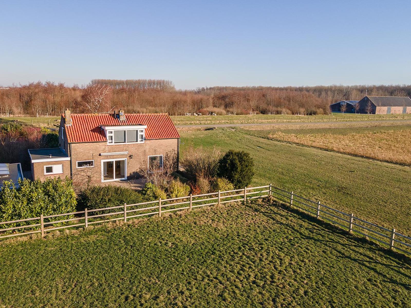 Vakantiehuis Rust In De Onruste Kamperland Luaran gambar
